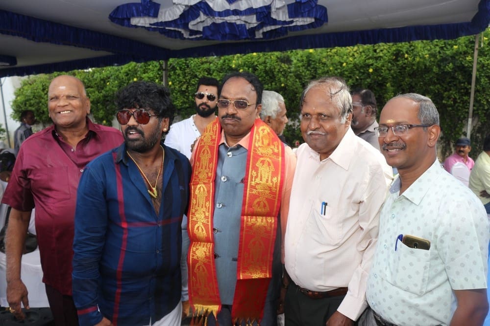 November Mazhaiyil Naanum Avalum Movie Pooja Stills (13)