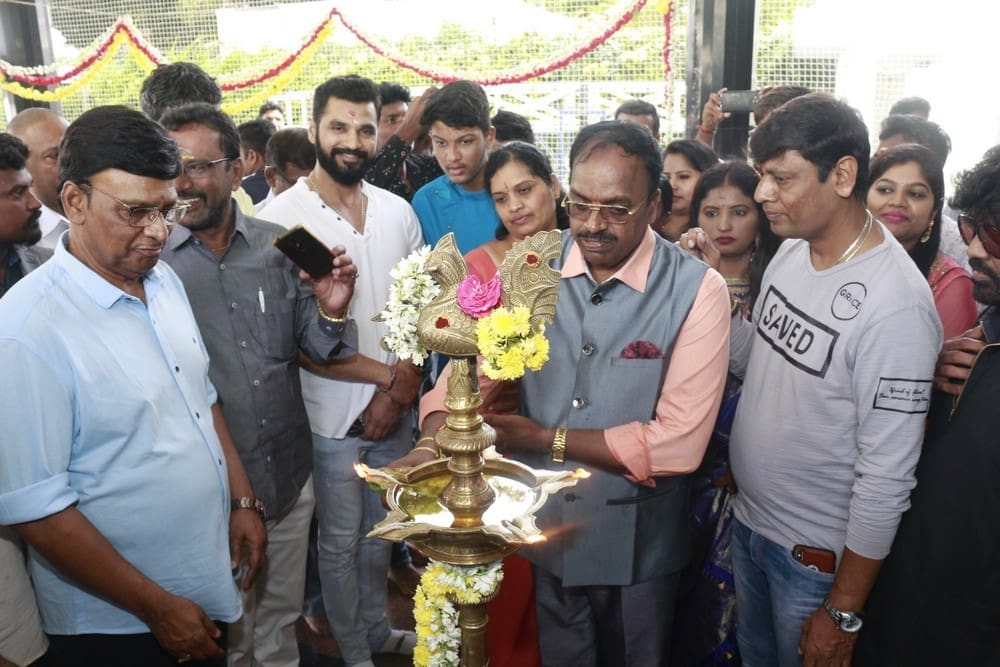 November Mazhaiyil Naanum Avalum Movie Pooja Stills (5)