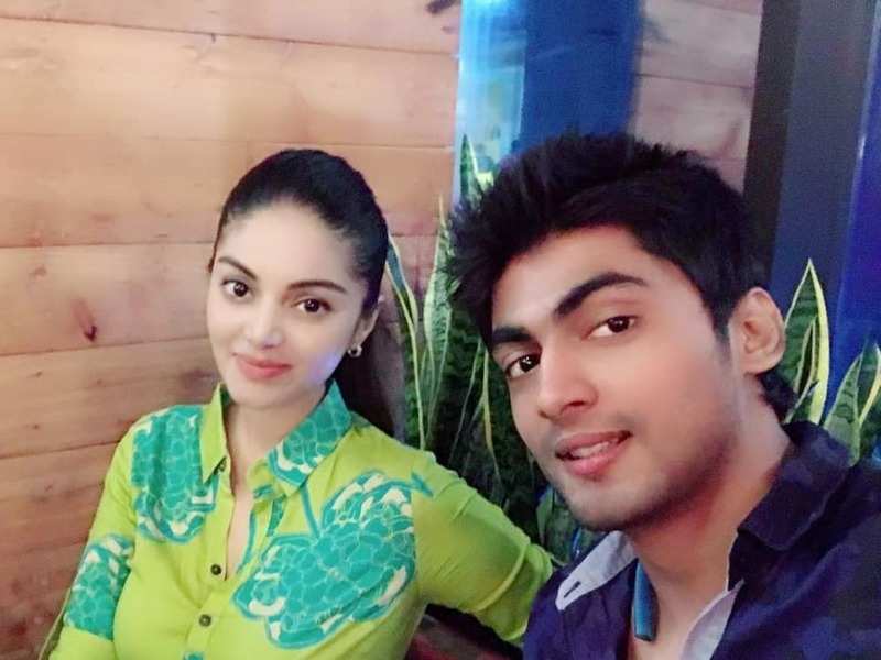 sanam shetty and tharshan