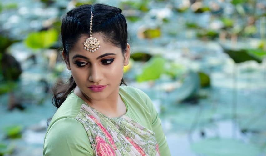 Actress Losliya Photo Shoot Stills