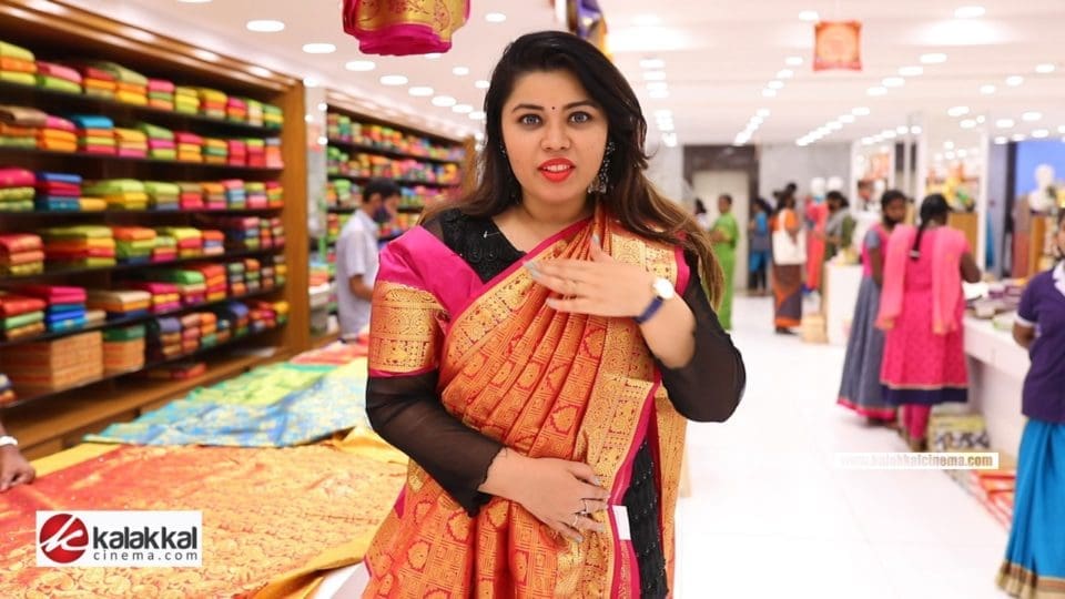 Actress Nancy Jennifer Kalakkal Christmas Shopping