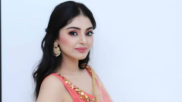 Isolated Sanam Shetty .... Is this the reason