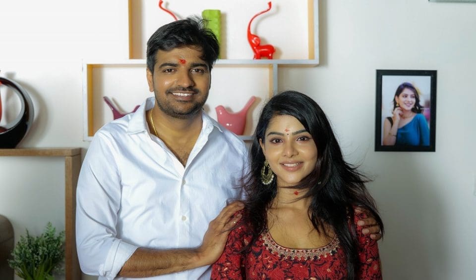 famous cricket player praised by Satish and Pavithra Lakshmi