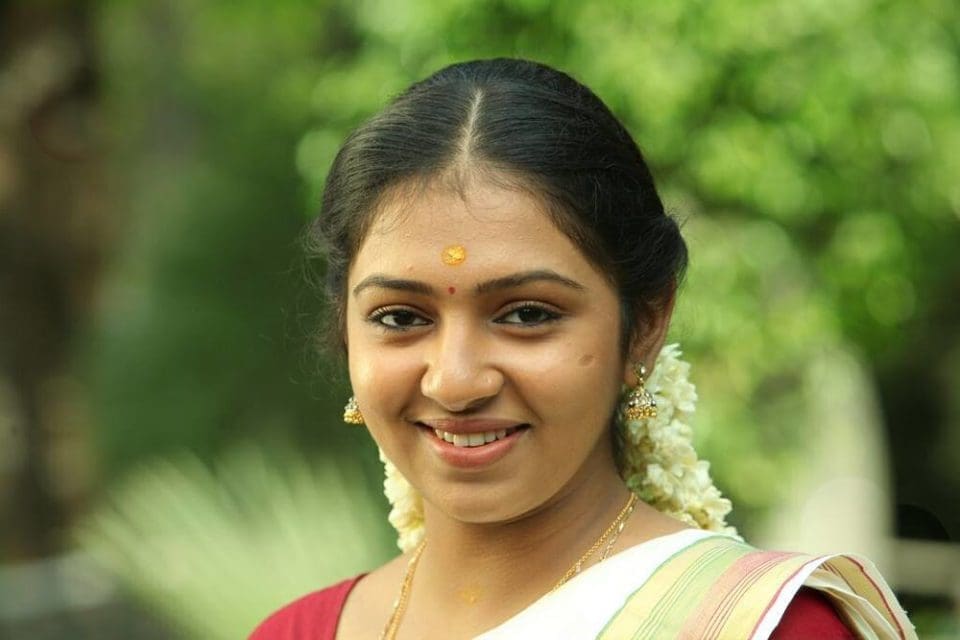 I am not single - Lakshmi Menon
