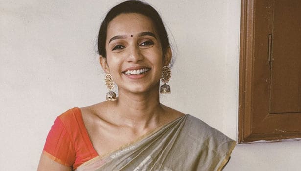 Jagame Thanthiram Actress Sanjana