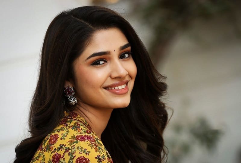 Vijay Sethupathi Real daughter raises salary