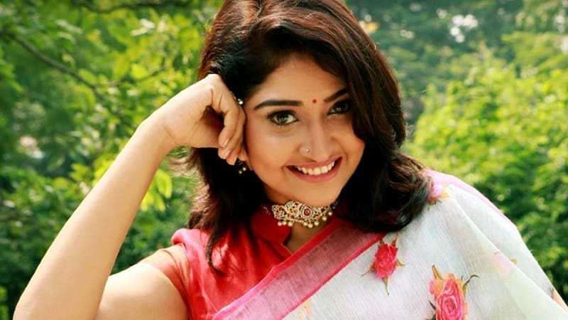 Famous actress announced that she is pregnant on her wedding day