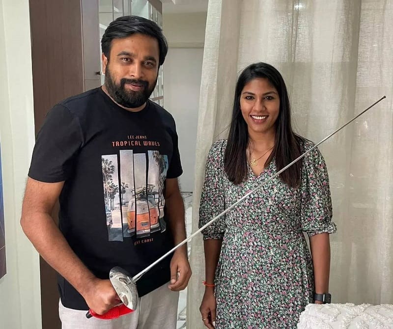 Sasikumar presented a gold chain and praised the swordsman