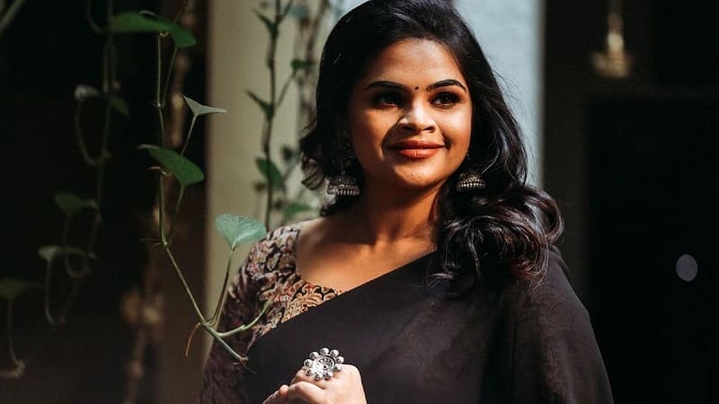 actress vidyullekha in bikini