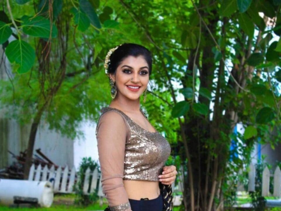 Yashika Anand Dance to Arabic Kuthu Song