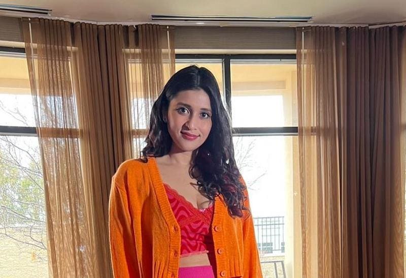 Actress Mannara Chopra Latest Photos