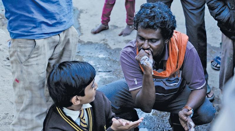 Akka Kuruvi Movie Review