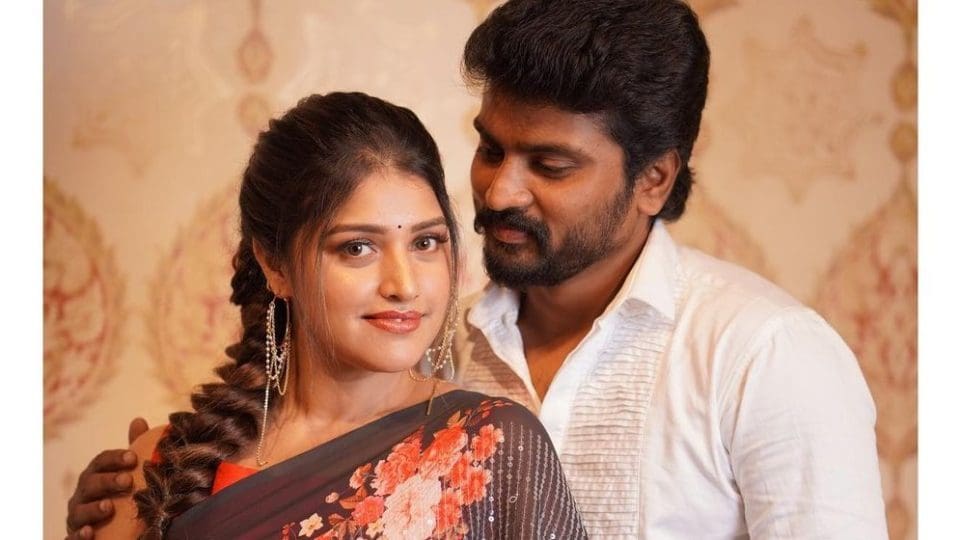fans-the-sidhu-shreya-couple-in-famous vijay tv show