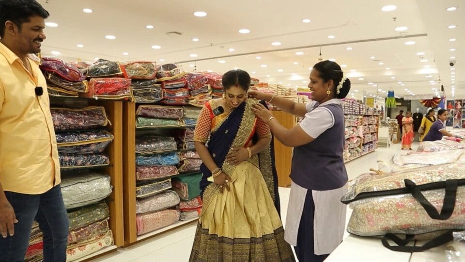 thamarai shopping with velavan stores