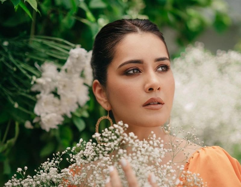 Actress Raashi Khanna Latest Photos