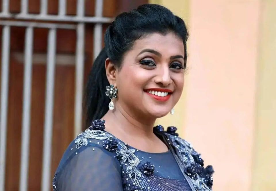 A selfie taken by Roja.. a viral photo