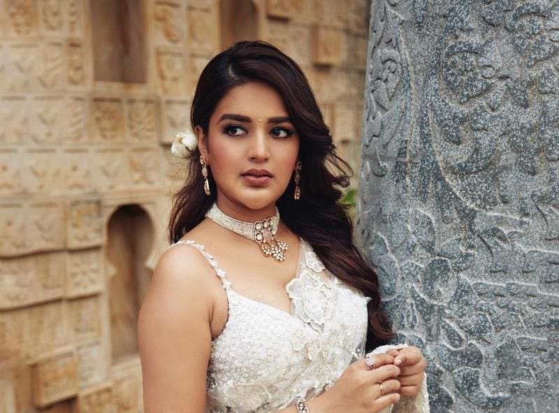 Actress Nidhhi Agerwal Latest Photos