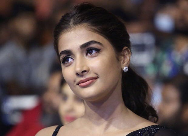 pooja-hegde-black-and-white-photo