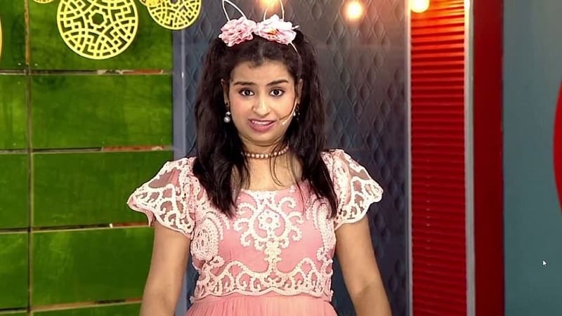 shivangi-reel-video-with-dog