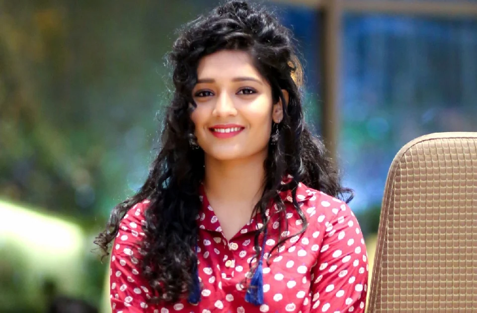 actress rithika singh latest photos