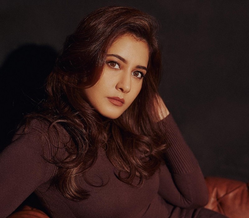 Actress Raashi Khanna Latest Photos