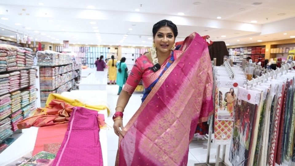 actress reshma-shopping-in-velavan-stores, actress reshma,shopping,velavan-stores,ரேஷ்மா, ராதிகா,.பாக்கியலட்சுமி, actress reshma-shopping-in-velavan-stores