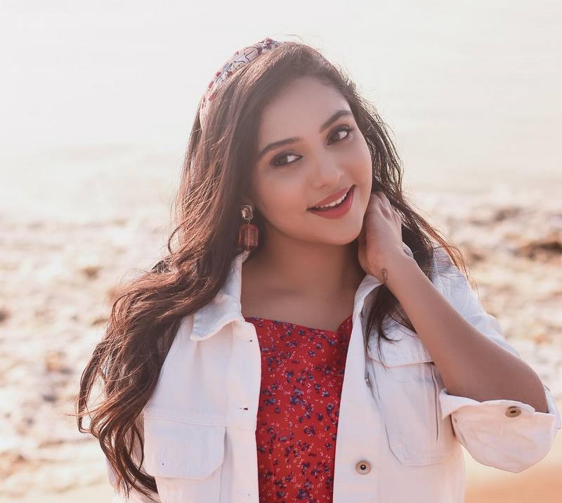 Actress Smruthi Venkat Latest Photos