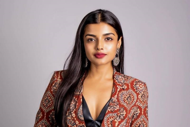 Actress Ashna Zaveri Latest Photos