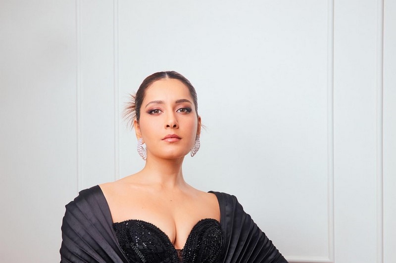 Actress Raashi Khanna Latest Photos
