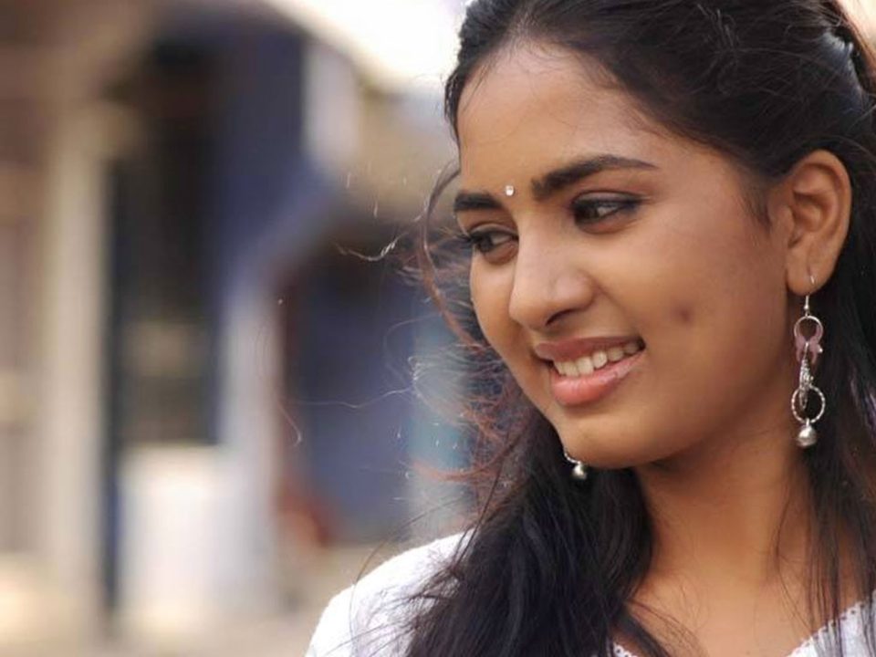 actress-srushti-dange-reels-video