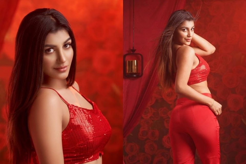 yashika-anand-in-glamour-photos viral