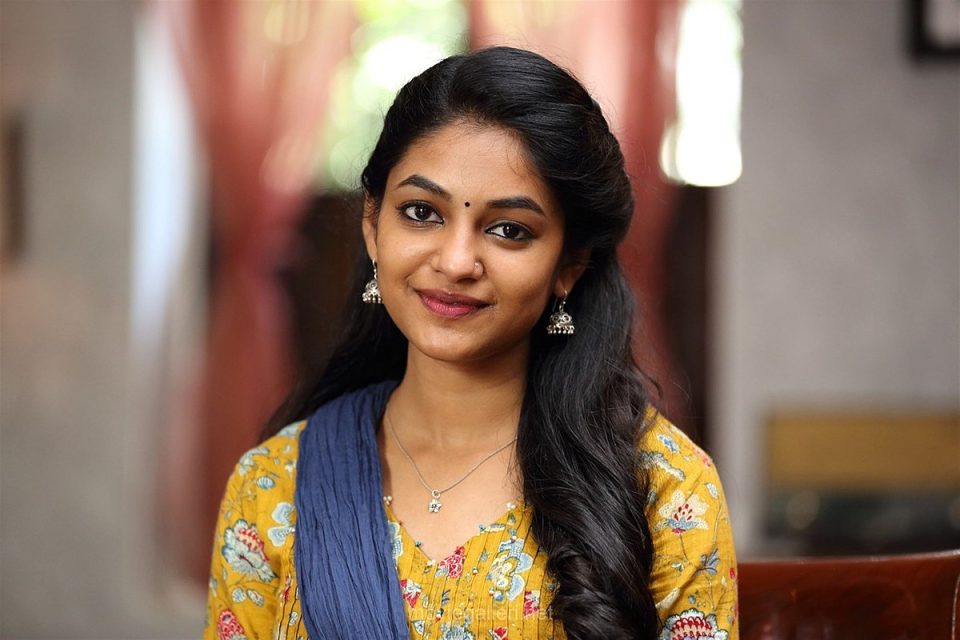 Actress Ivana latest photoshoot video