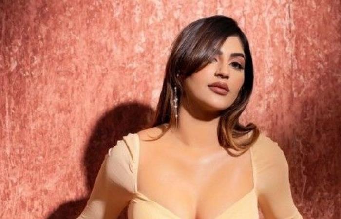 Yashika Anand in Glamour Photos viral