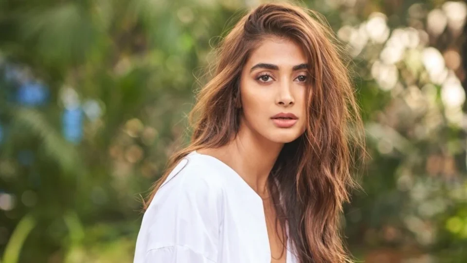 Pooja Hegde latest photoshoot viral update