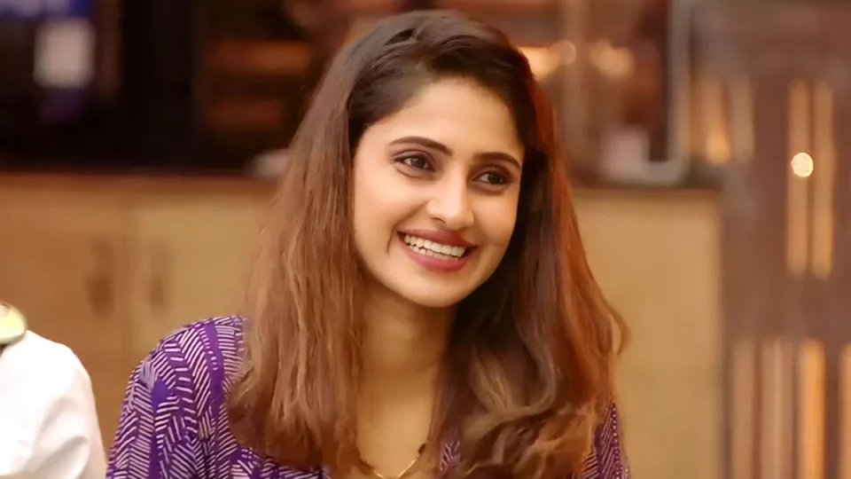 big-boss-celebrity-ayeesha-recent-pictures viral