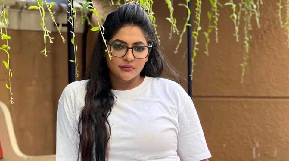 actress reshma reply to hater comment