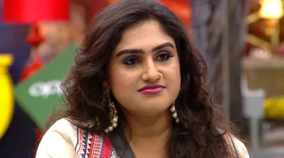 actress vanitha vijayakumar in tamizha tamizha