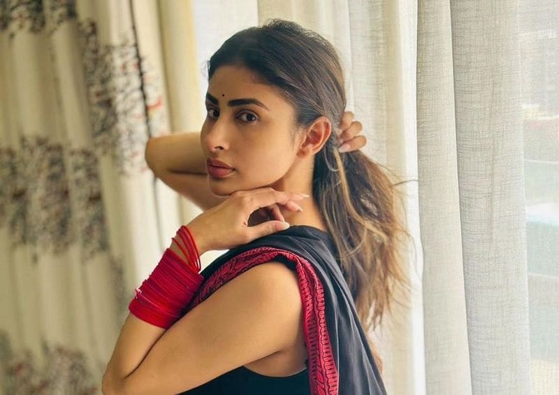Actress Mouniroy Latest Photos