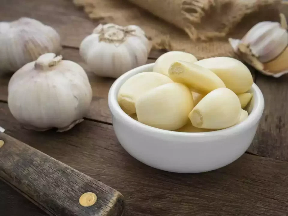 Garlic helps to lose weight