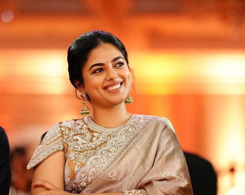 Actress SiddhiIdnani Latest Photos