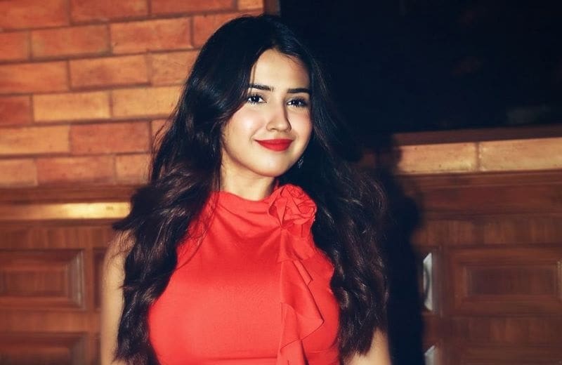 Actress RoshniWaliaa Latest Photos