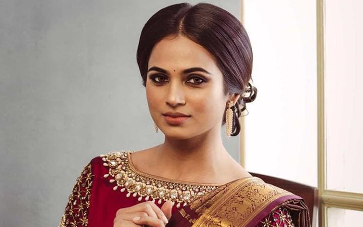 actress ramya pandian latest photoshoot photos