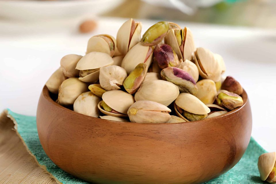 benifits eating of pista