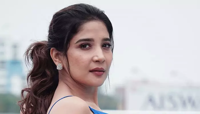 sakshi agarwal latestphotoshoot photos