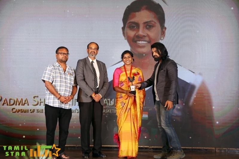 8th annual Raindropss Women Achievers Awards Photos (9)