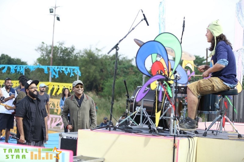 99 Songs Movie Stills (5)
