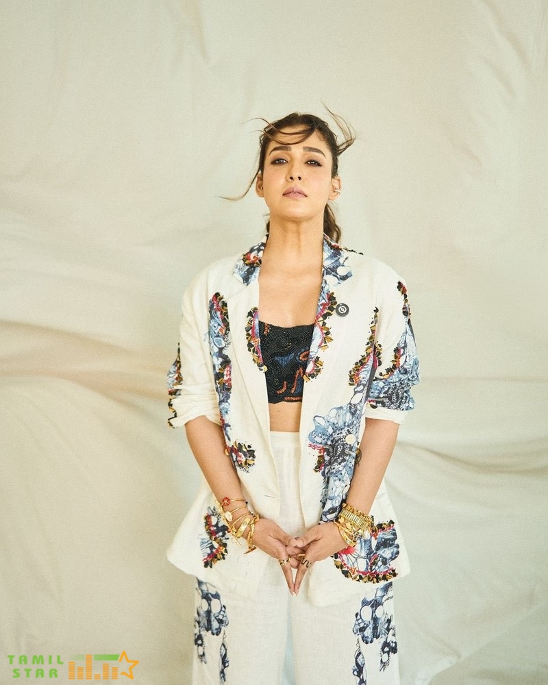 Actress-Nayanthara-New-Photos-3