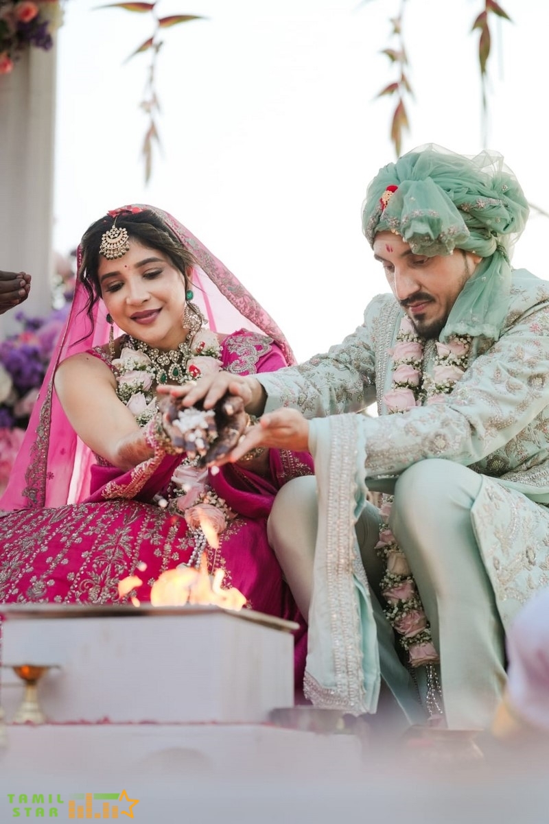 Actress-Sakshi-Agarwal-Wedding-Photos-3