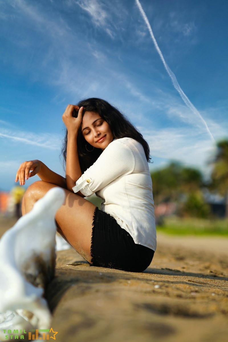 Actress-Subhiksha-Photos-1