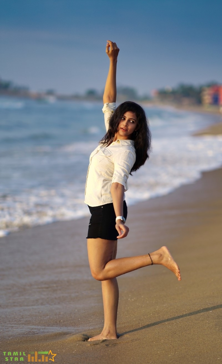 Actress-Subhiksha-Photos-8